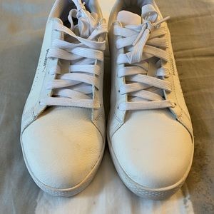 Puma Sneakers size 8 In women’s